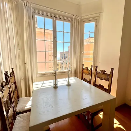 Charming Vintage Flat Only 1 Min Walk From Monte Carlo Апартаменты *