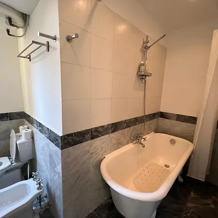 Apartment Charming Vintage Flat Only 1 Min Walk From Monte Carlo